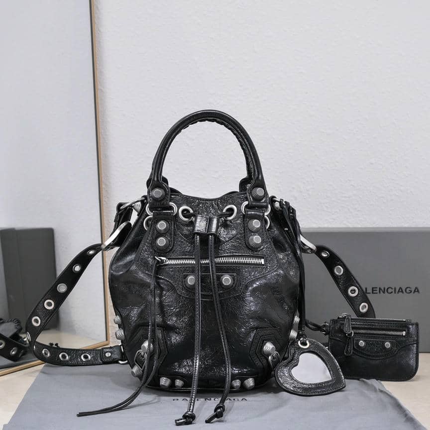 1 Bucket Bag-17